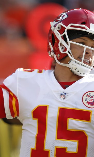 Chiefs keep rolling with 37-21 win over Browns